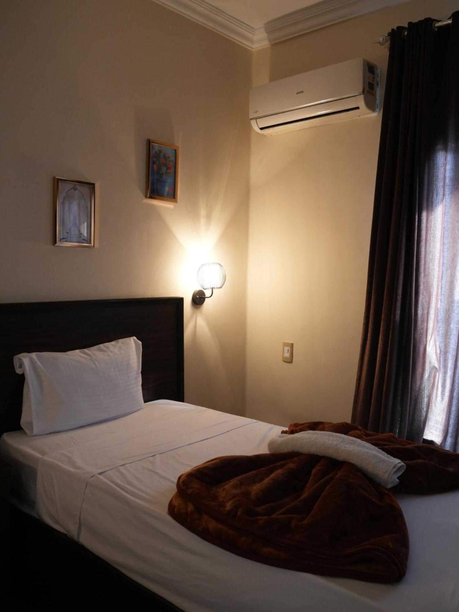 Montana Hotel Il Il Cairo Esterno foto