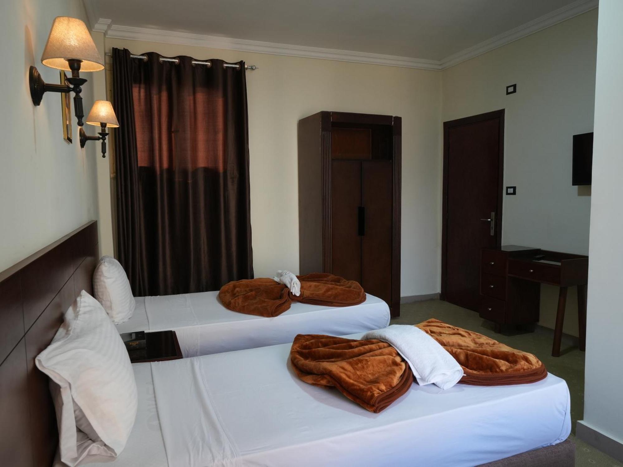 Montana Hotel Il Il Cairo Esterno foto