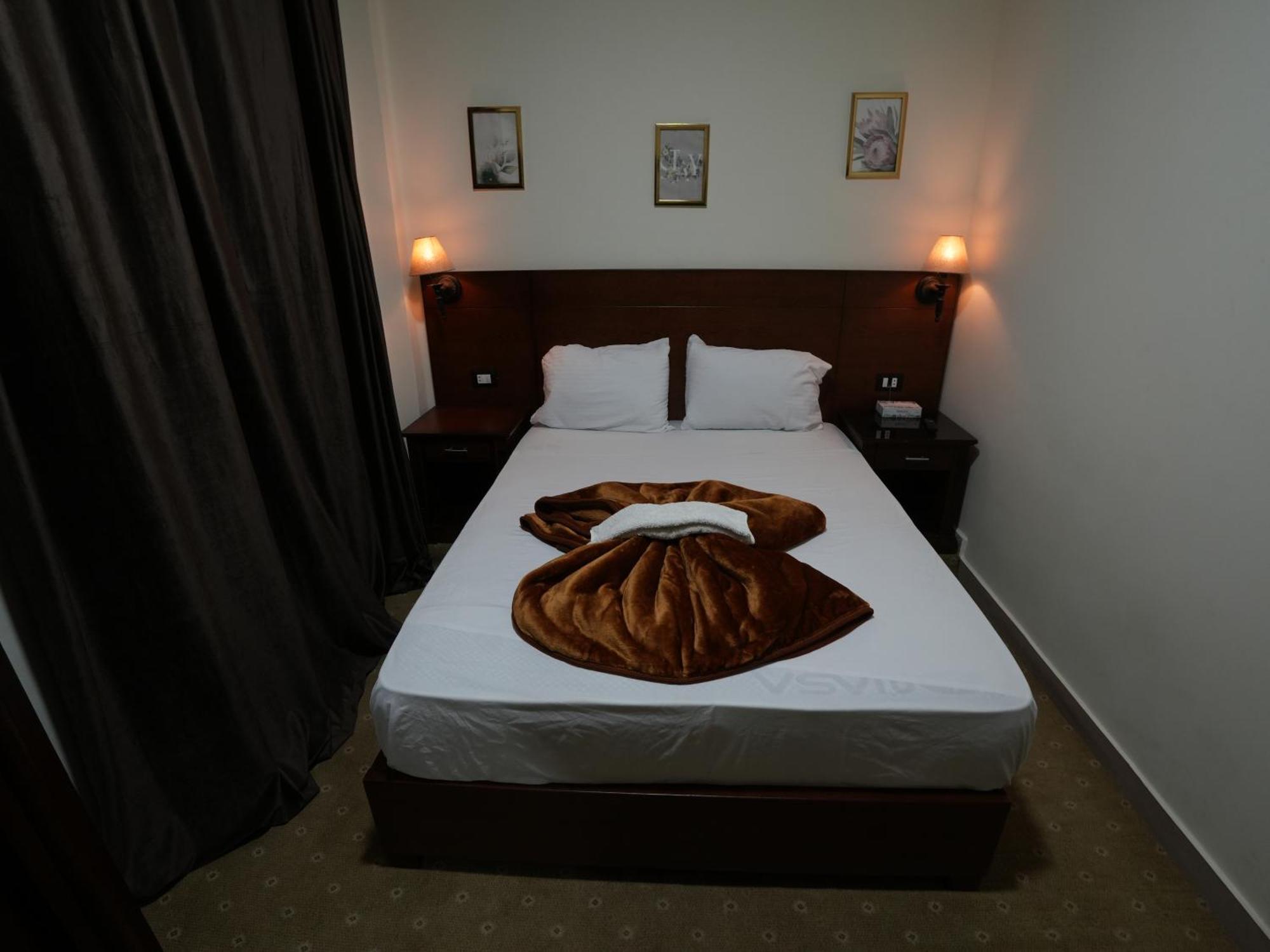 Montana Hotel Il Il Cairo Esterno foto